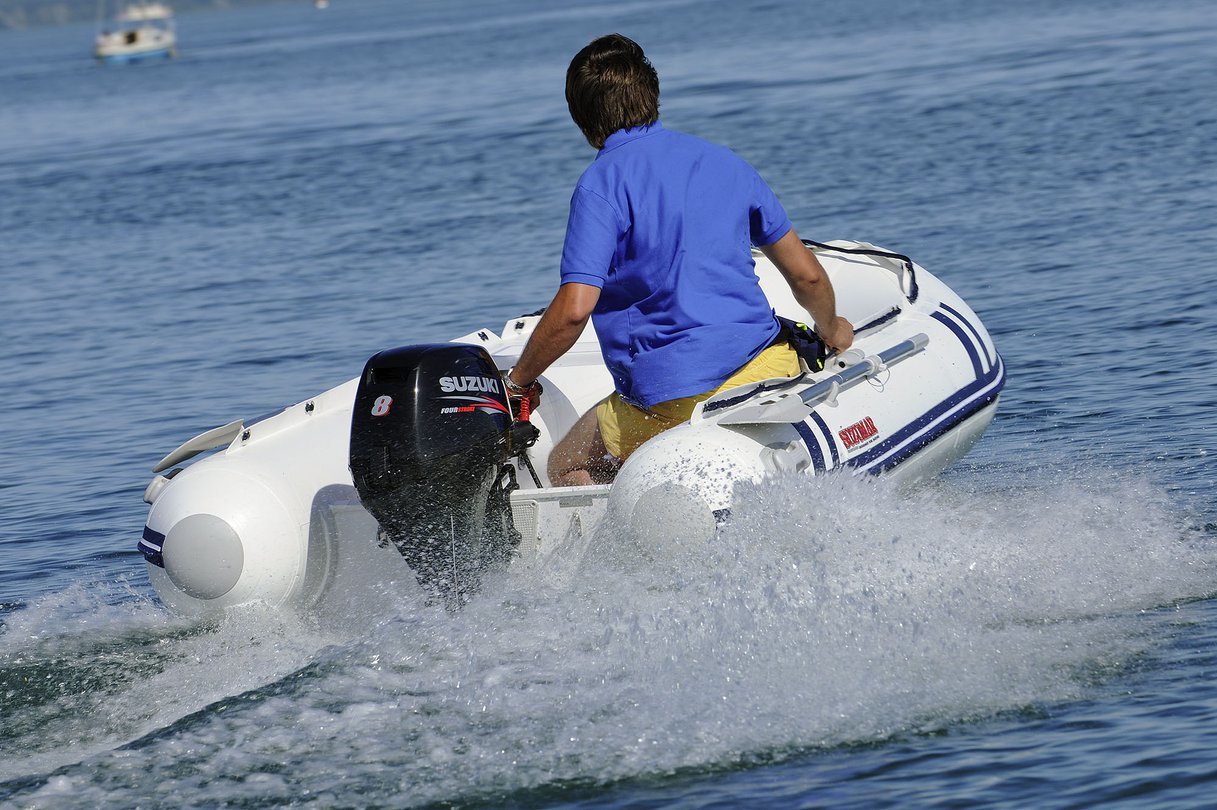 Suzuki DF8AS buitenboordmotor inclusief 250 euro "Suzuki Summerfun" voordeel