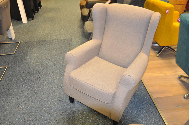 Jones Gaston met zwarte poten