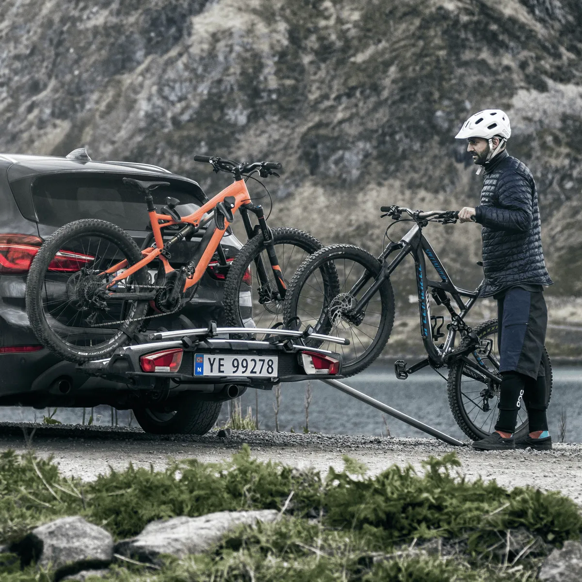 Thule VeloSpace XT 2 938 fietsendrager voor 2 fietsen zwart met aluminium