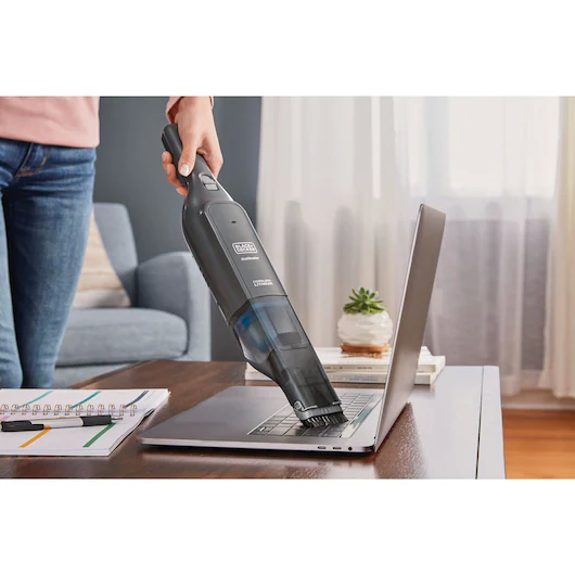 Black&Decker HLVC320B11-QW met brede zuigmond, zachte borstel en kierenzuiger