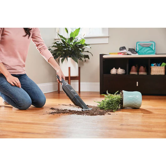 Black&Decker HLVC320B11-QW met brede zuigmond, zachte borstel en kierenzuiger