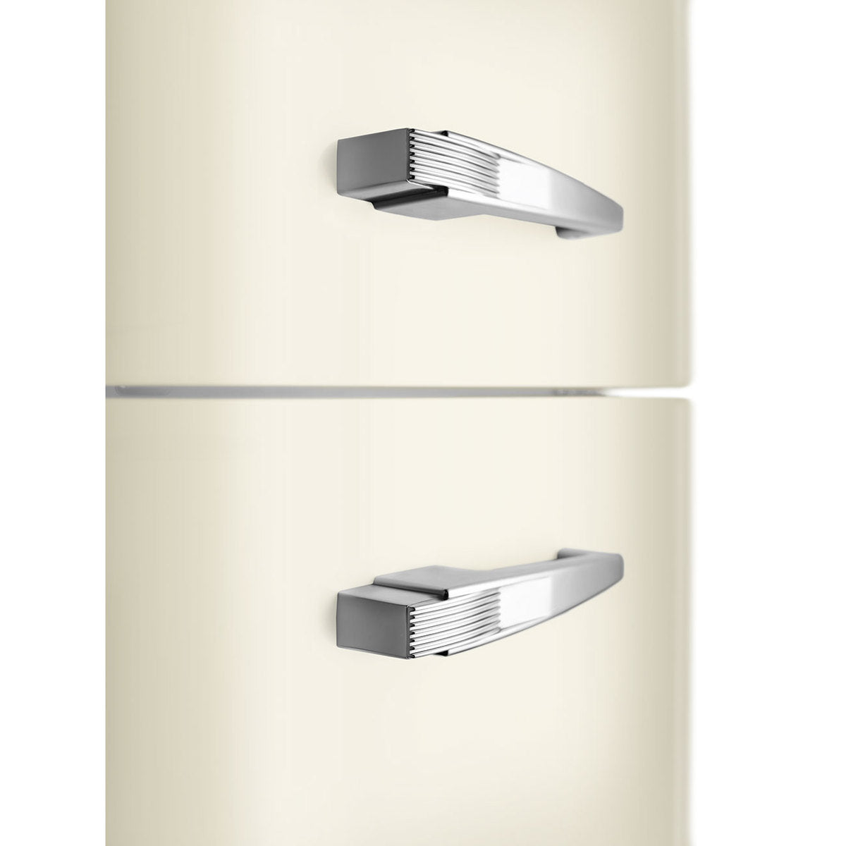 Smeg FAB30RCR5 Jaren 50 Model, deur draaiend naar rechts