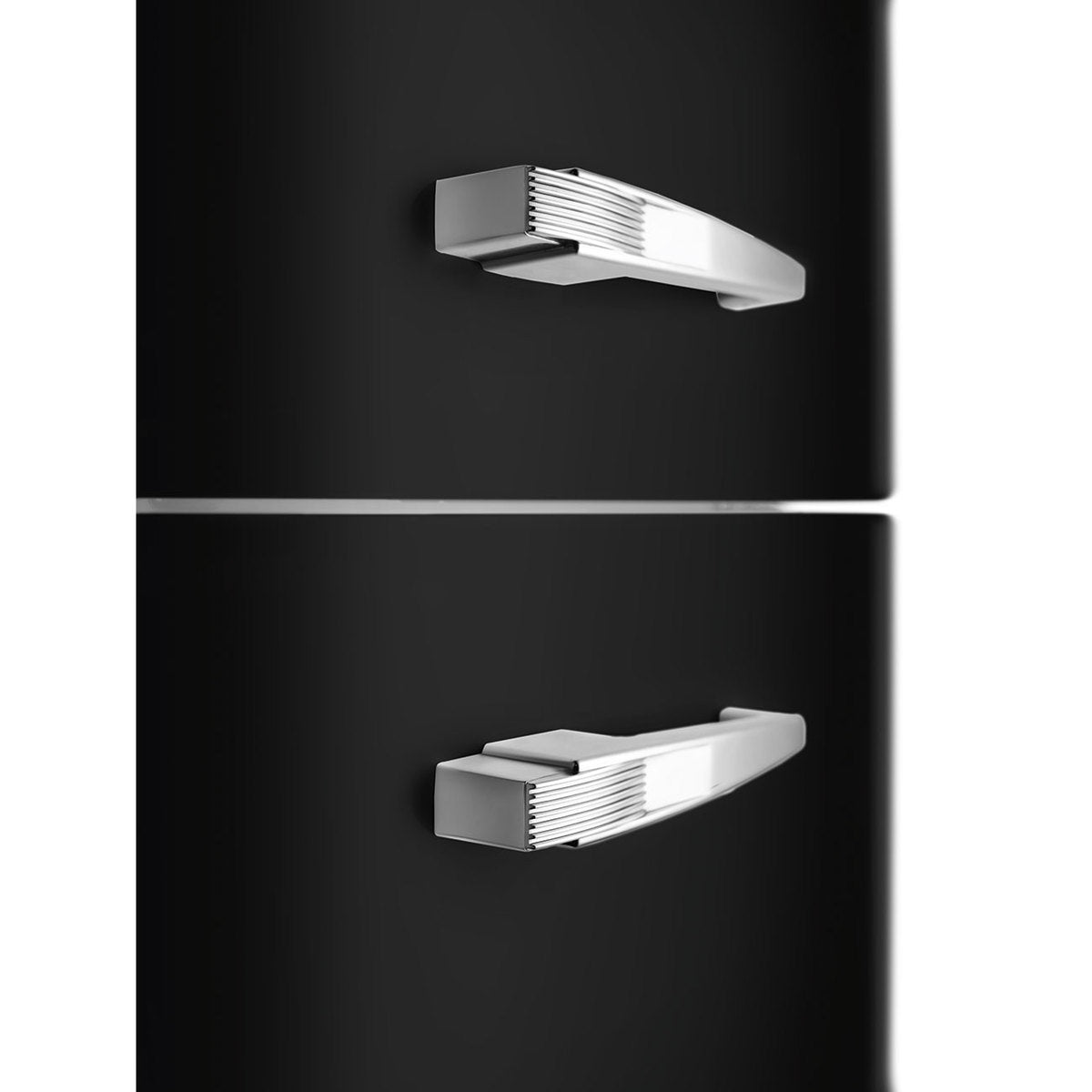 Smeg FAB32RBL5 Jaren 50 Model, deur draaiend naar rechts