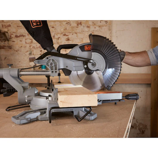 Black&Decker BES710-QS
