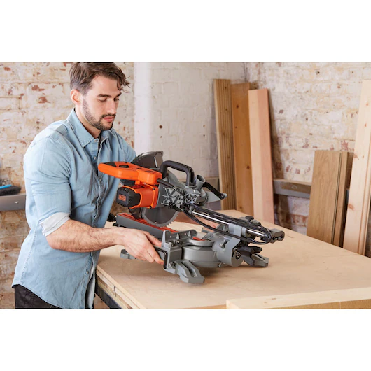 Black&Decker BES710-QS