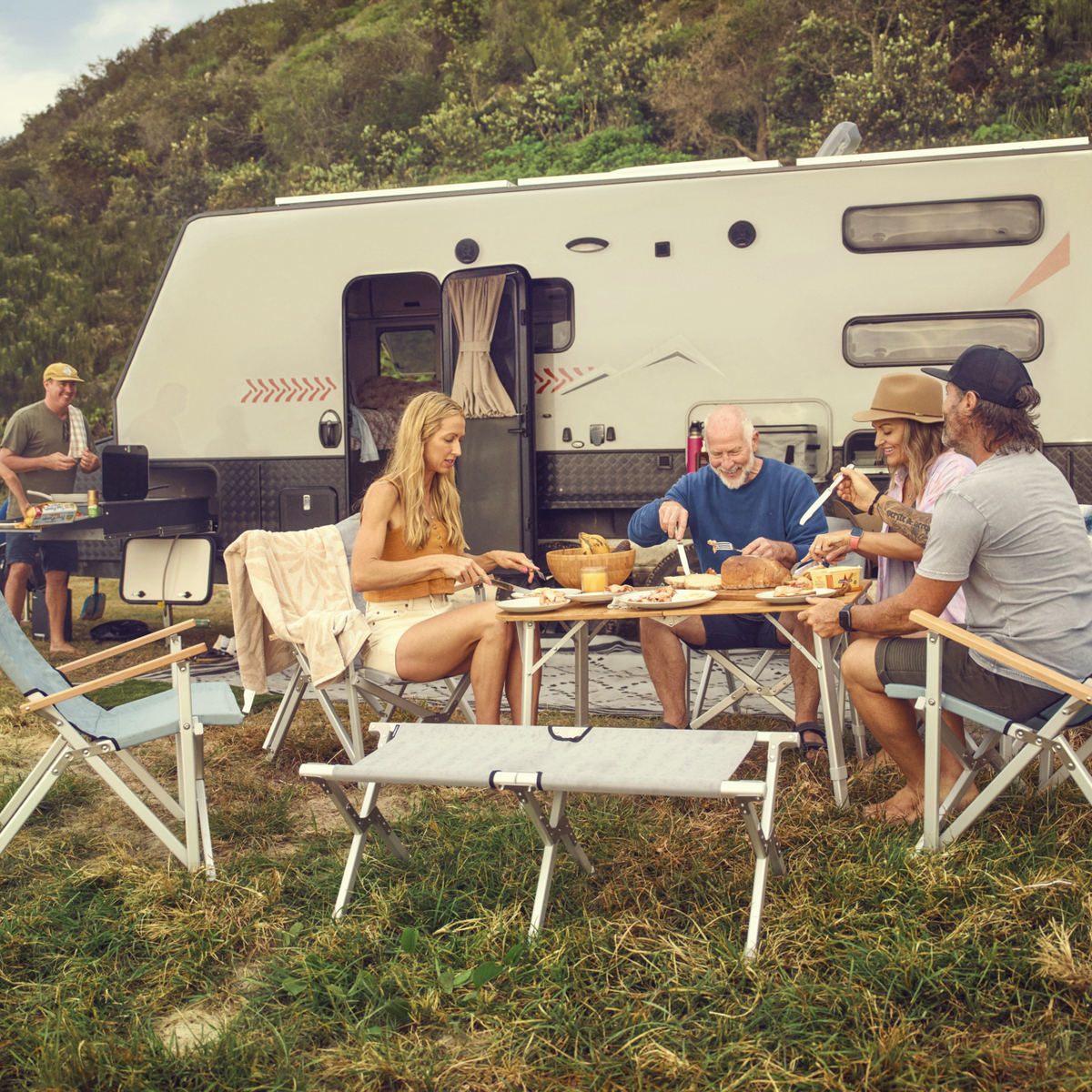 Dometic Compact Camp Bench