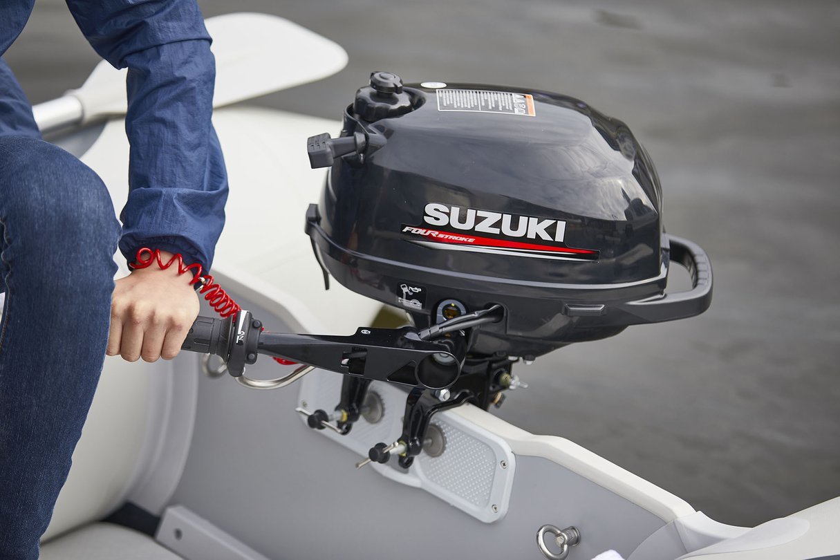 Suzuki DF2.5L buitenboordmotor inclusief 100 euro "Suzuki Summerfun" voordeel