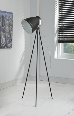 CSW 7175/44 vloerstaande lamp met 3 poot en stalen kap met één lichtpunt