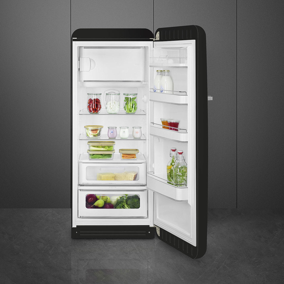 Smeg FAB28RBL5 Jaren 50 Model, deur draaiend naar rechts
