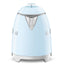 Smeg KLF05PBEU mini waterkoker jaren 50 model