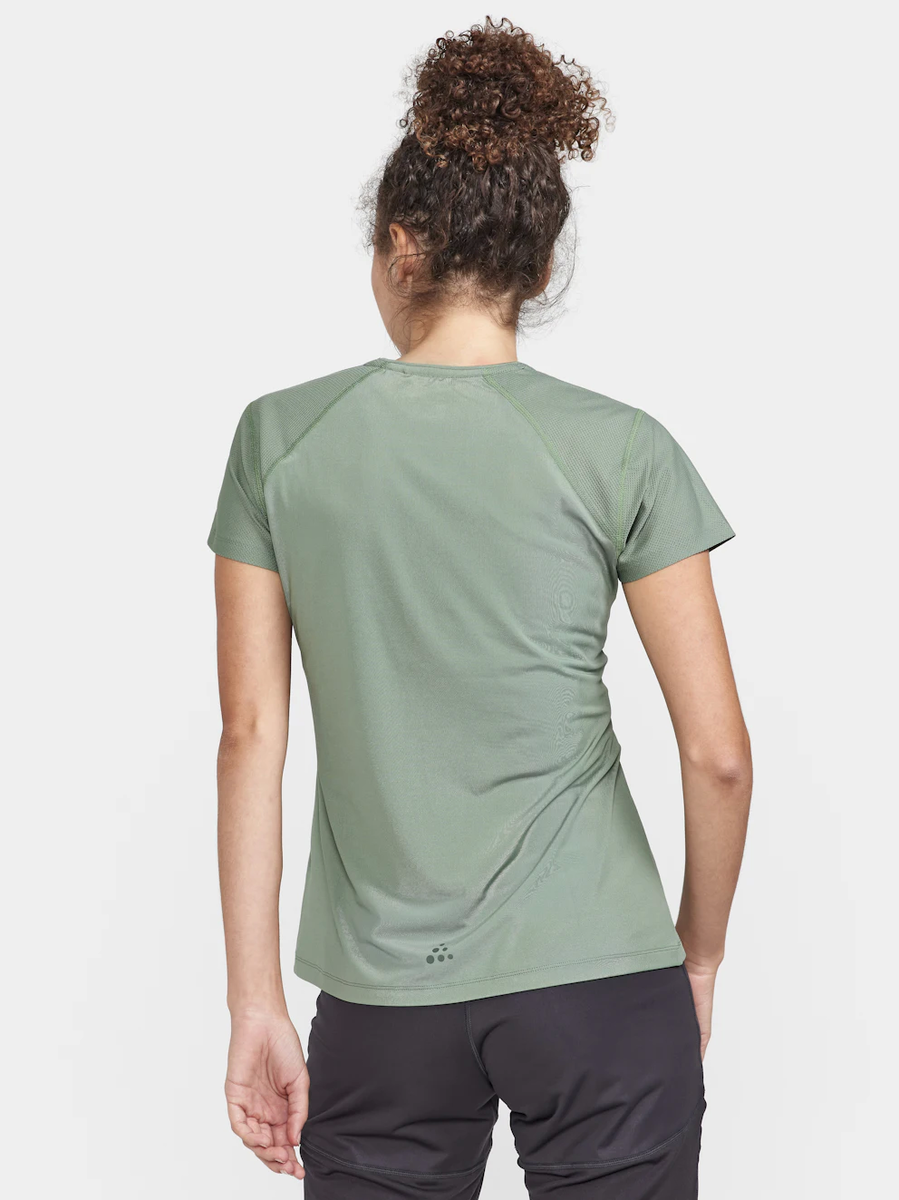 Craft ADV Essence SS Slim Tee M