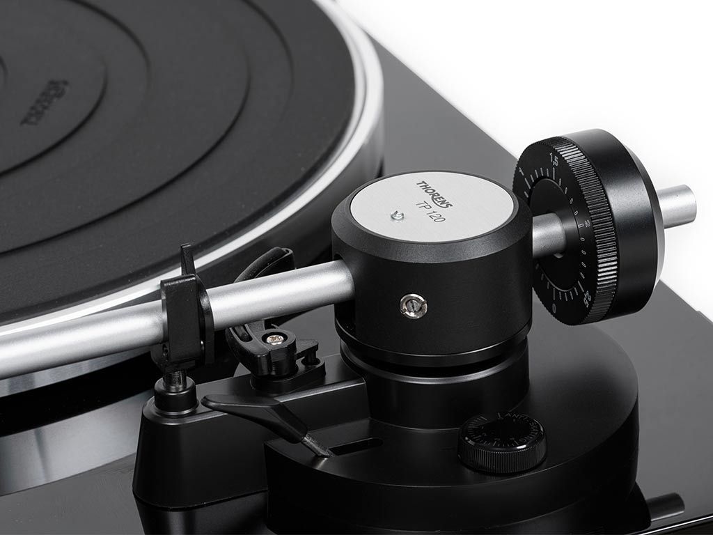 Thorens TD 204 zwart