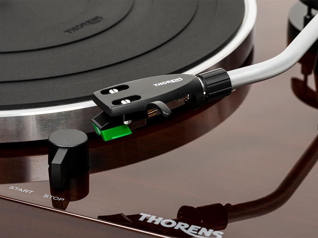 Thorens TD 204 walnoot
