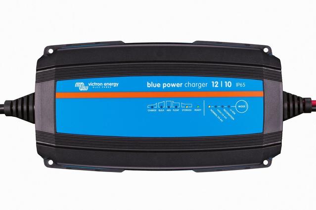 Victron BluePower IP65Charger 12 Volt 7 Ampere met DC Connector